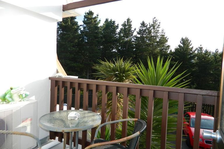 Photo of property in 2/9 Ash Grove, Ranui, Porirua, 5024