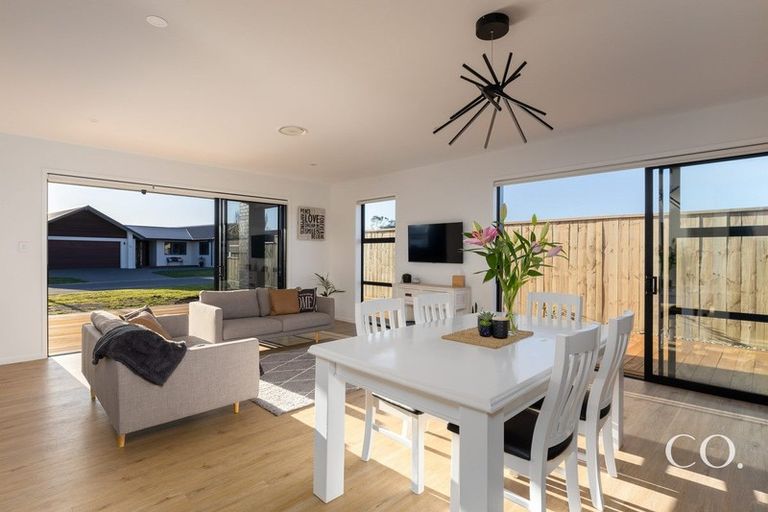 Photo of property in 22 Serenity Drive, Omokoroa, 3114