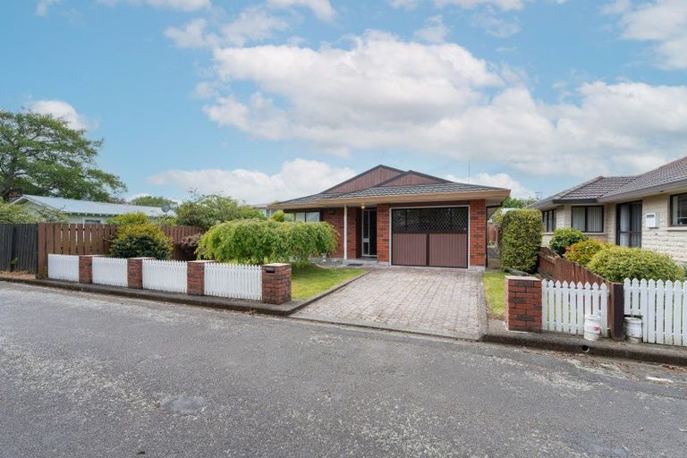 Photo of property in 1 Astrid Court, Awapuni, Palmerston North, 4412