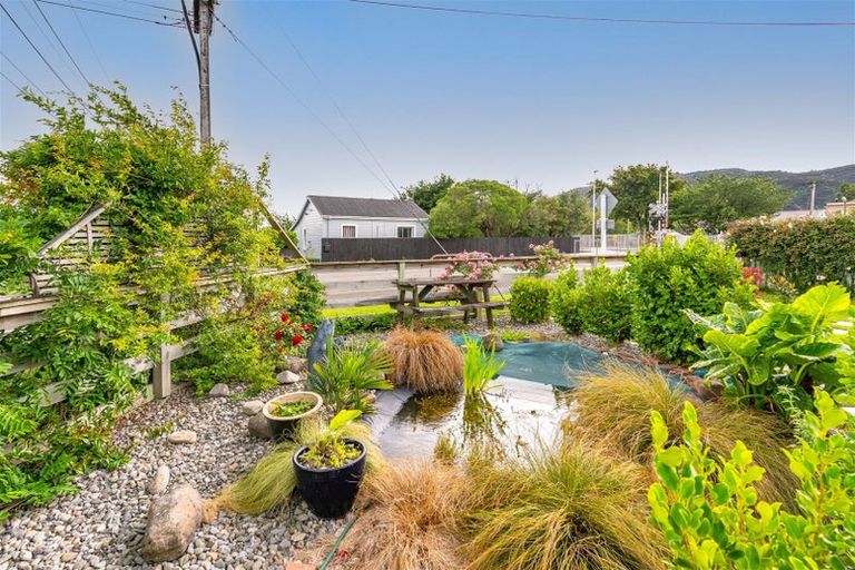 Photo of property in 12 Daniell Street, Featherston, 5710