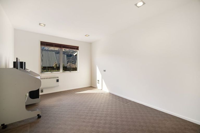 Photo of property in 84 Cotter Avenue, Arrowtown, 9302