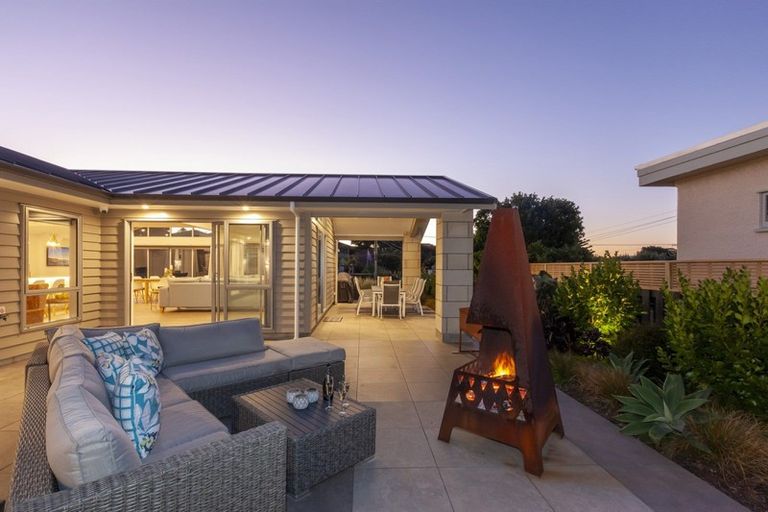 Photo of property in 118 Rosetta Road, Raumati South, Paraparaumu, 5032