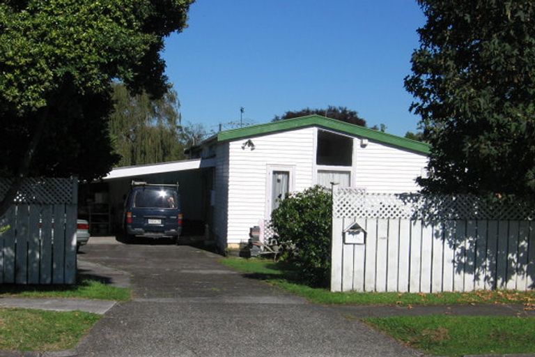 Photo of property in 73 Edgewater Drive, Pakuranga, Auckland, 2010