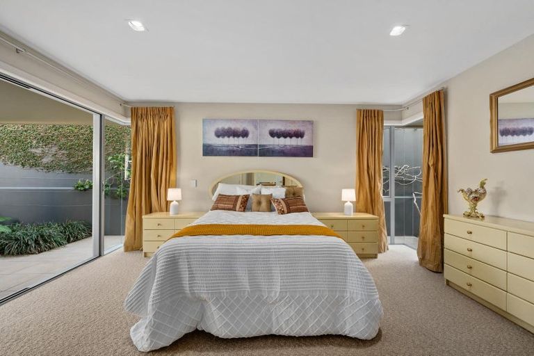 Photo of property in 52 Seacliffe Avenue, Belmont, Auckland, 0622