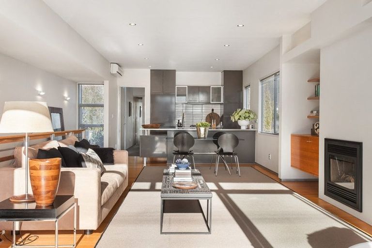 Photo of property in 30 Carlton Mill Road, Merivale, Christchurch, 8014