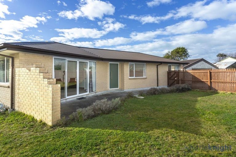 Photo of property in 30 Woodgrove Avenue, North New Brighton, Christchurch, 8083