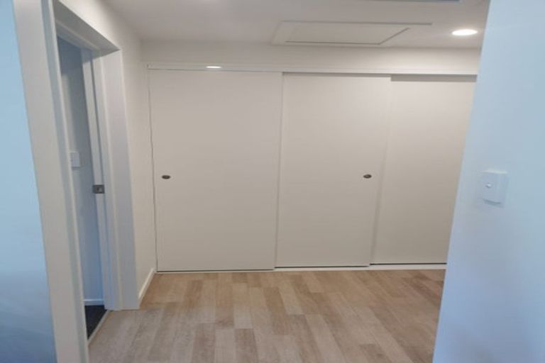 Photo of property in 206/9 East Street, Papakura, 2110