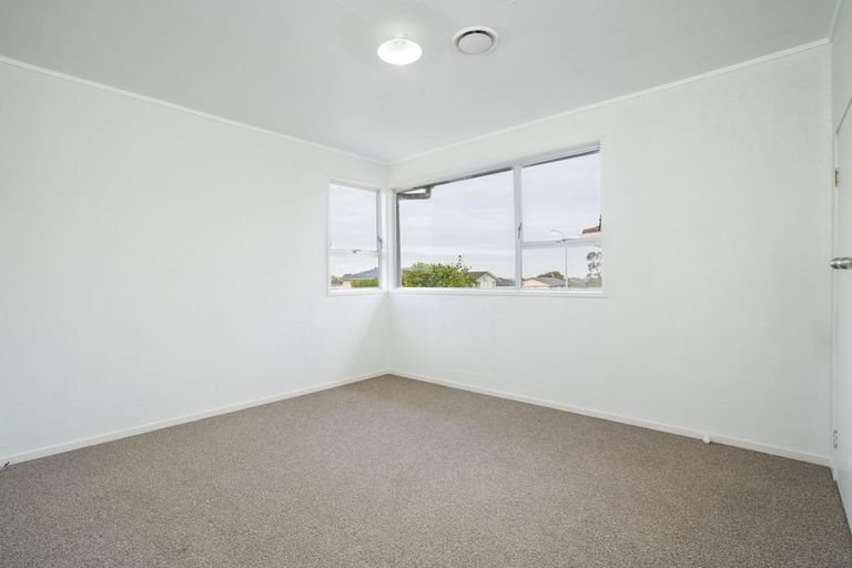 Photo of property in 14 Gambare Place, Wattle Downs, Auckland, 2103