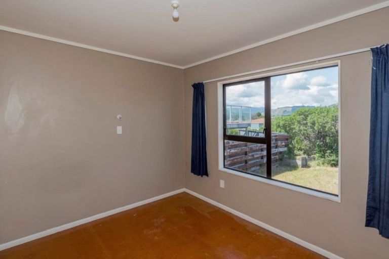 Photo of property in 11 Jane Street, Waikanae Beach, Waikanae, 5036