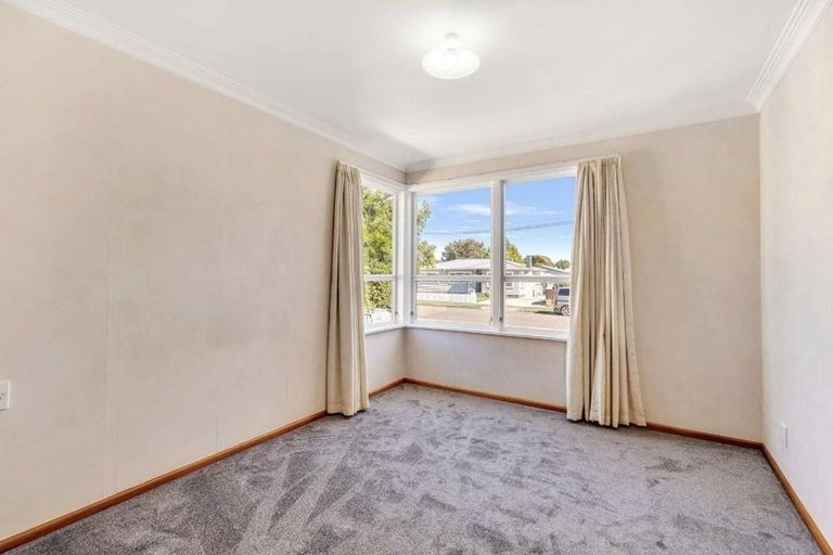 Photo of property in 32 Parsons Avenue, Levin, 5510