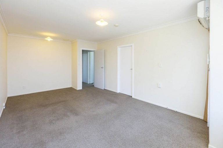 Photo of property in 1/4 Henry Street, Ebdentown, Upper Hutt, 5018
