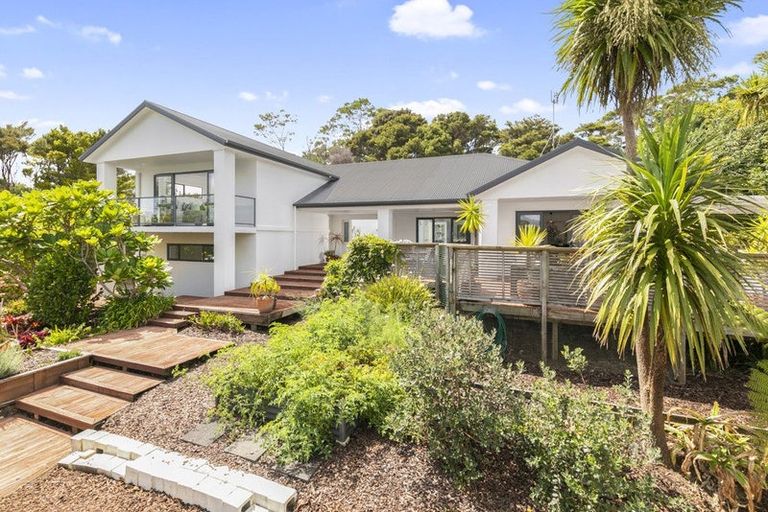 Photo of property in 11 The Close, Greenhithe, Auckland, 0632