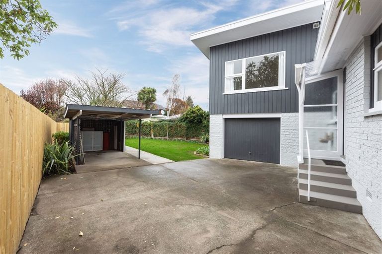 Photo of property in 38 Burnside Crescent, Burnside, Christchurch, 8053