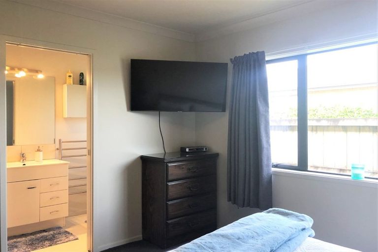 Photo of property in 24 Coby Sydney Drive, Bell Block, New Plymouth, 4312