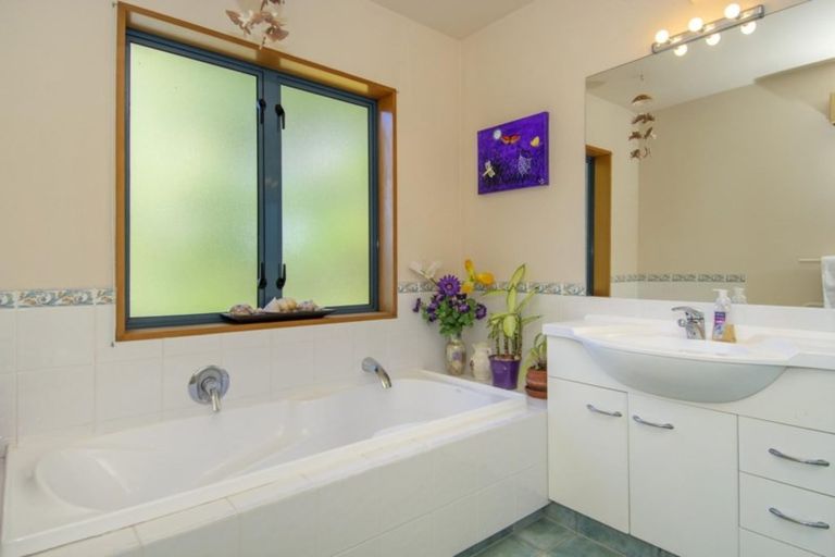 Photo of property in 171 Waikite Road, Welcome Bay, Tauranga, 3175