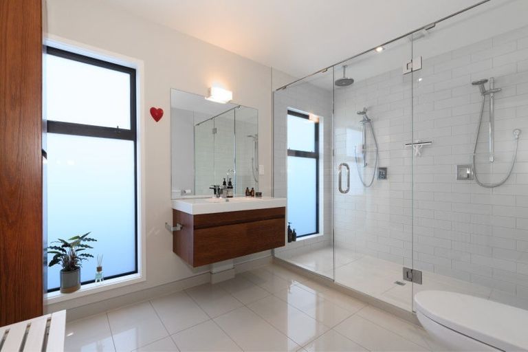 Photo of property in 3 Pine Avenue, Otumoetai, Tauranga, 3110