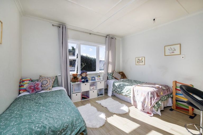 Photo of property in 43 Awatere Street, Clover Park, Auckland, 2023