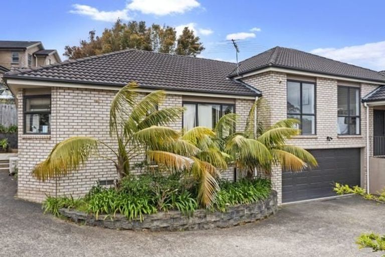 Photo of property in 9 Travis View Drive, Fairview Heights, Auckland, 0632