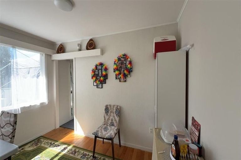 Photo of property in 26 Tiroroa Avenue, Te Atatu South, Auckland, 0610