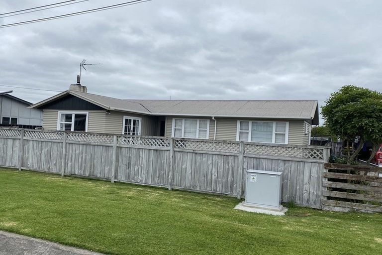 Photo of property in 41 Brookes Terrace, Waitara, 4320