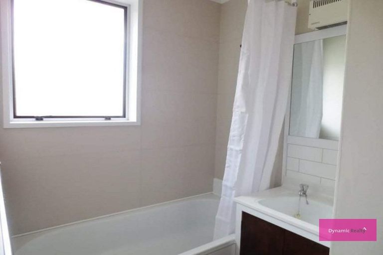 Photo of property in 1/214 Grimseys Road, Redwood, Christchurch, 8051