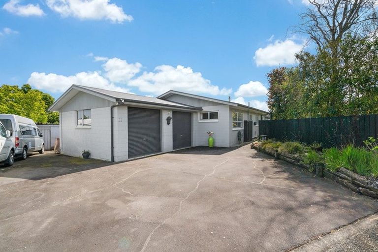 Photo of property in 12 April Place, Red Hill, Papakura, 2110