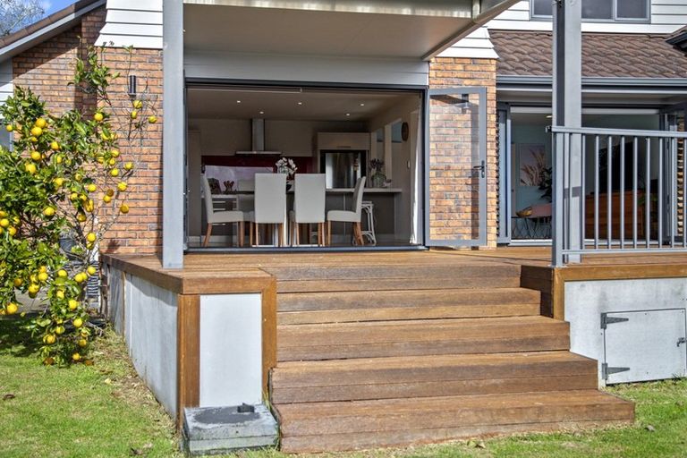 Photo of property in 107 Kitchener Road, Pukekohe, 2120