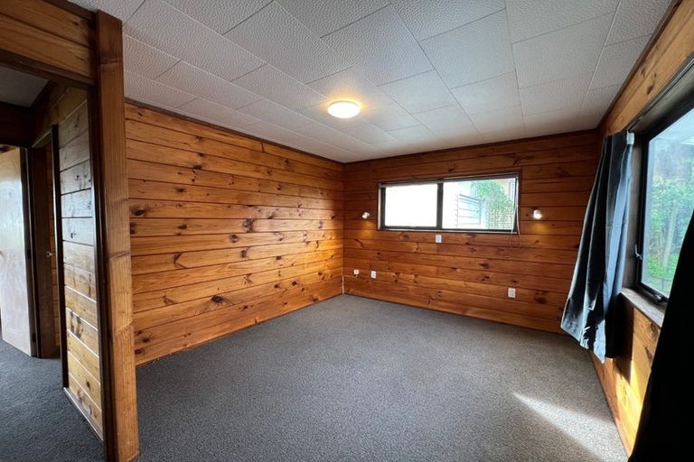 Photo of property in 1/286 Wairau Road, Glenfield, Auckland, 0629