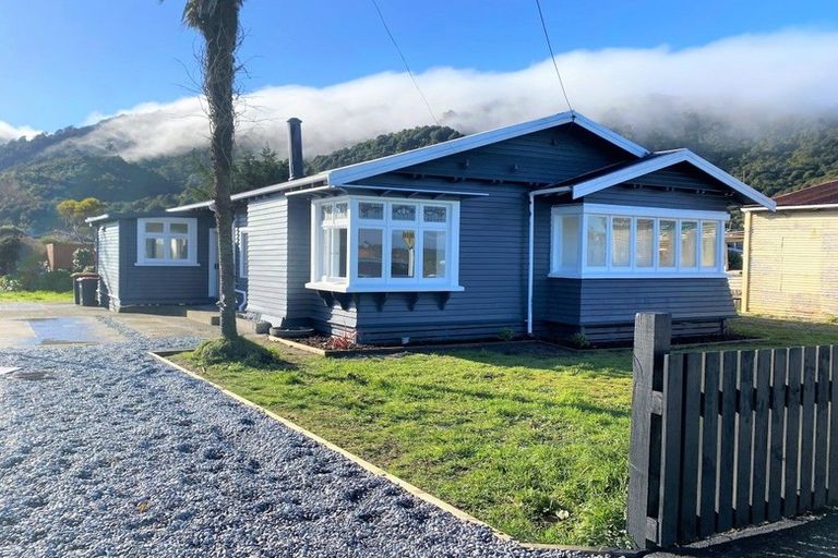 Photo of property in 119 Bright Street, Cobden, Greymouth, 7802