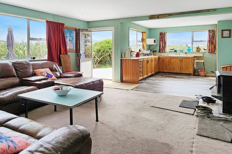 Photo of property in 15 Surrey Street, Orepuki, Riverton, 9881