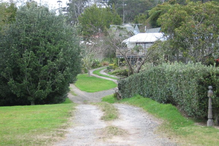 Photo of property in 27 Grange Road, Hahei, Whitianga, 3591