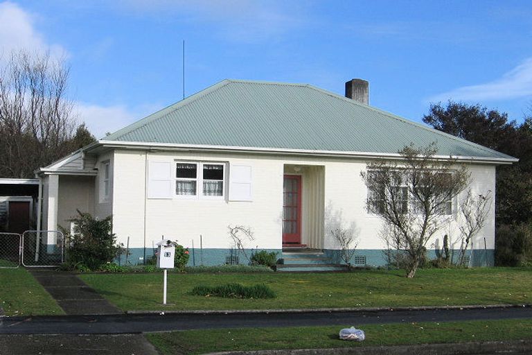 Photo of property in 13 Anderson Street, Hokowhitu, Palmerston North, 4410