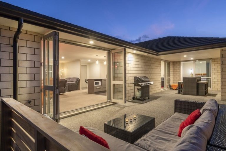 Photo of property in 2 Damien Place, Ohauiti, Tauranga, 3112