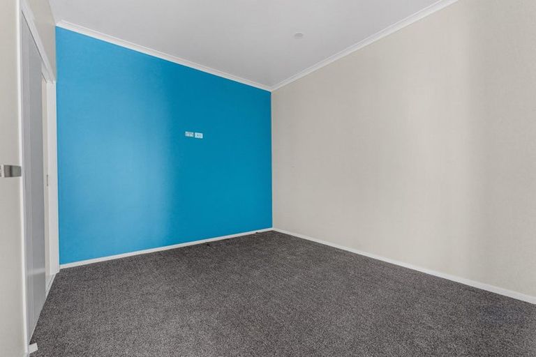 Photo of property in 1 Leven Lane, Totara Heights, Auckland, 2105
