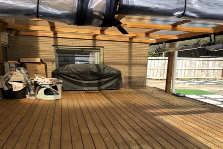 Photo of property in 22 Taiaapure Street, Weymouth, Auckland, 2103