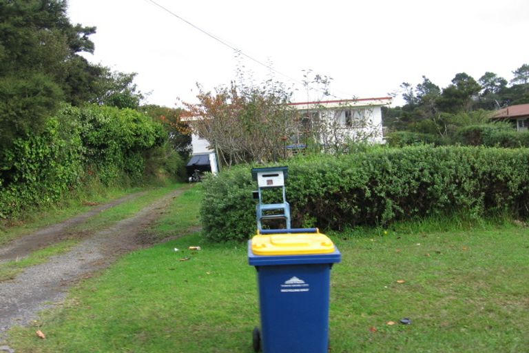 Photo of property in 41 Tauhinu Road, Greenhithe, Auckland, 0632