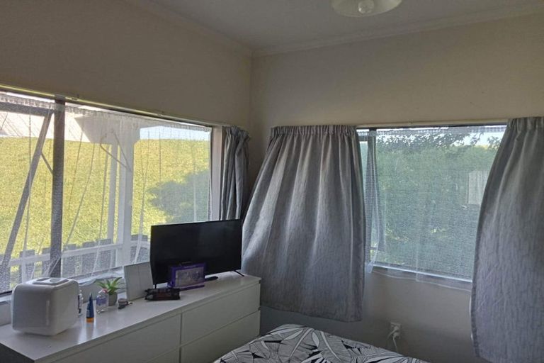 Photo of property in 5 Domett Street, Waitara, 4320