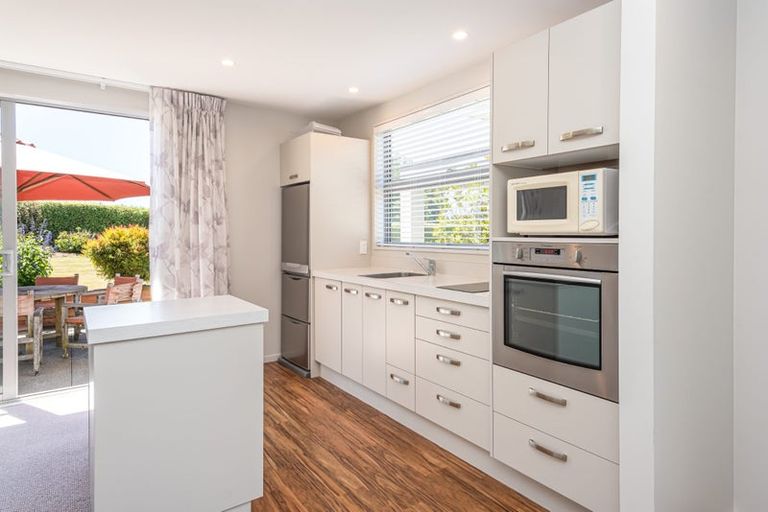 Photo of property in 47 Oakgrove Drive, Rangiora, 7400