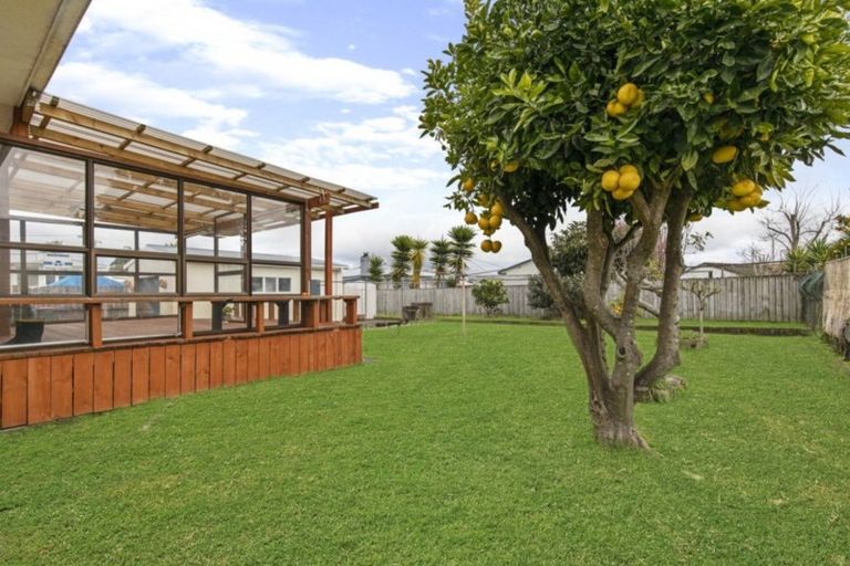 Photo of property in 4 Viola Place, Papakura, 2110