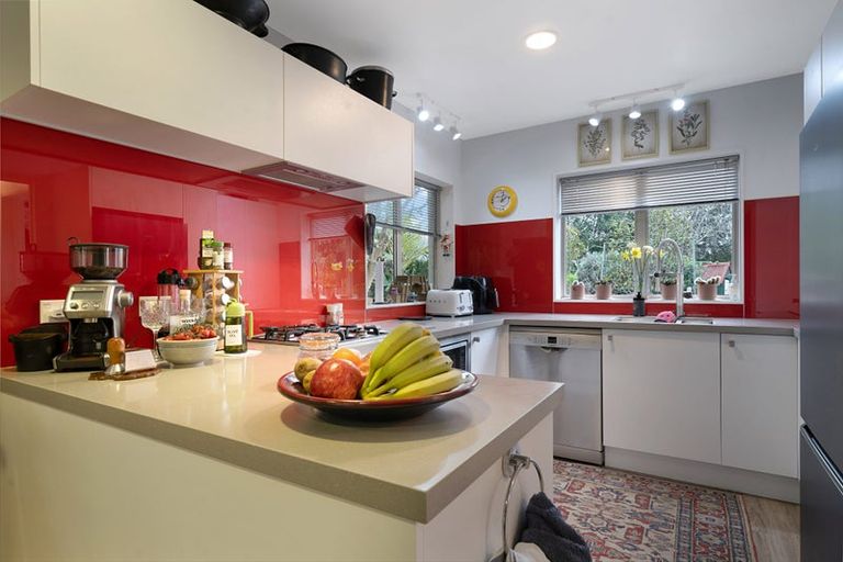 Photo of property in 2/18a Clayburn Road, Glen Eden, Auckland, 0602