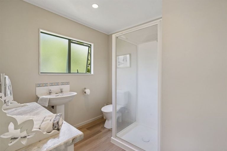 Photo of property in 2/883 East Coast Road, Northcross, Auckland, 0632