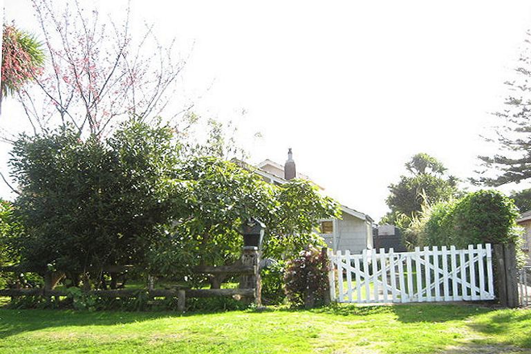 Photo of property in 33 Kuku Street, Te Awanga, 4102