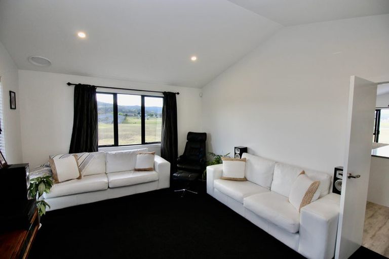 Photo of property in 3 Awatea Drive, Whitianga, 3510