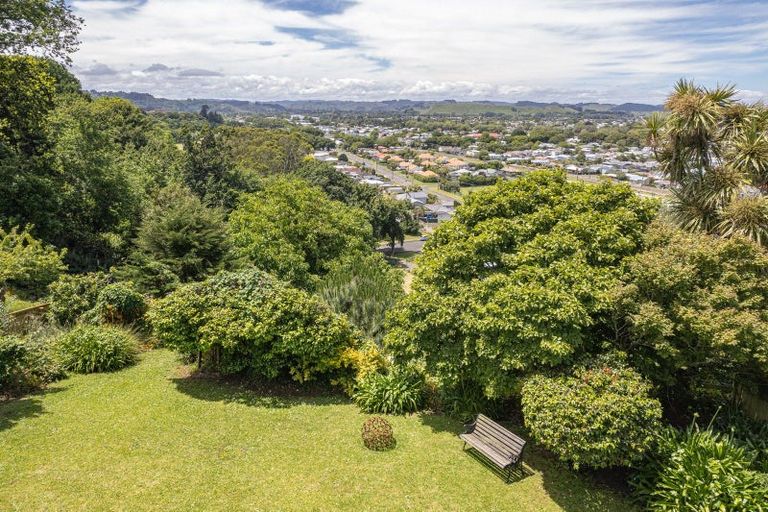 Photo of property in 10 Great North Road, Saint Johns Hill, Whanganui, 4500