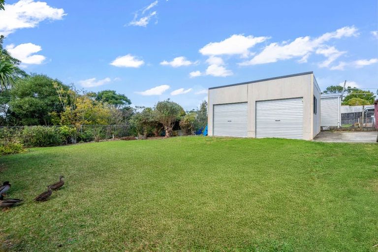 Photo of property in 35 Beaubank Road, Kelston, Auckland, 0602