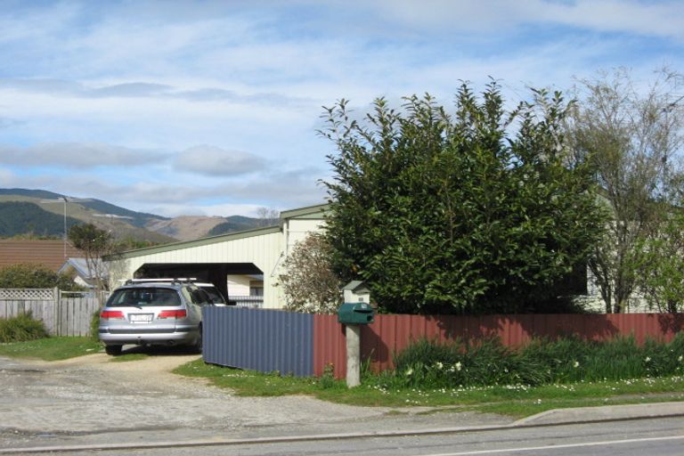 Photo of property in 68 Abel Tasman Drive, Takaka, 7110