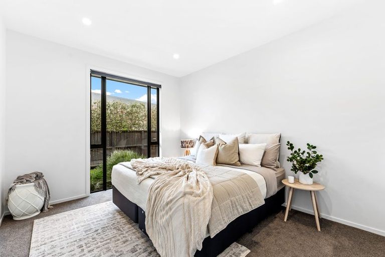 Photo of property in 2 Shearwater Lane, Point Wells, 0986