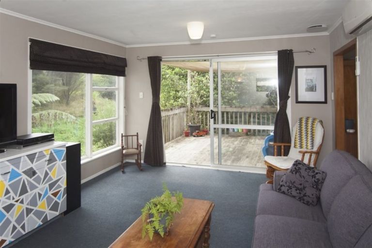 Photo of property in 643a Swanson Road, Swanson, Auckland, 0612