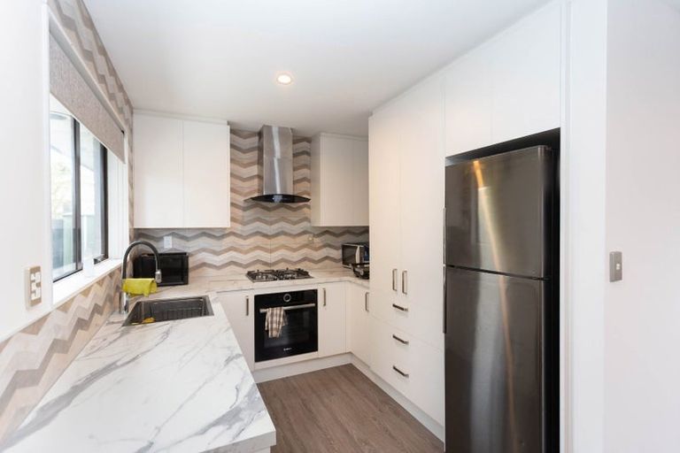 Photo of property in 2 Dickson Crescent, Hornby, Christchurch, 8042