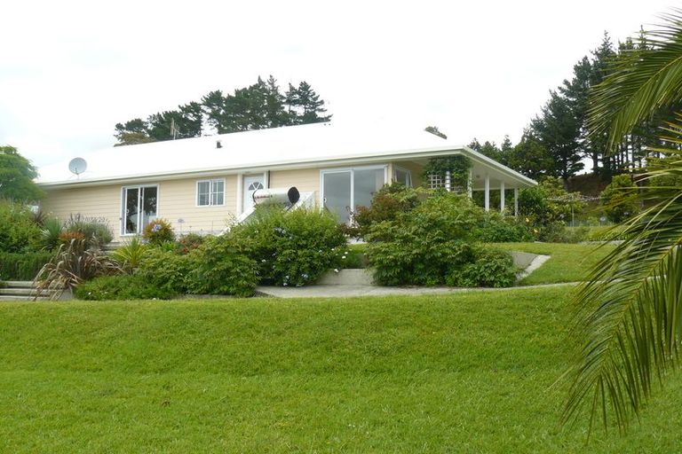 Photo of property in 5 Spicer Road, Cable Bay, 0420